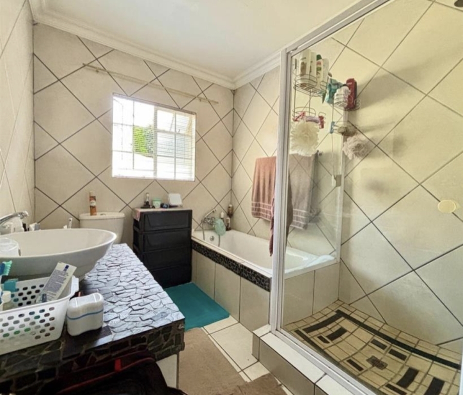 To Let 3 Bedroom Property for Rent in Vaalpark Free State